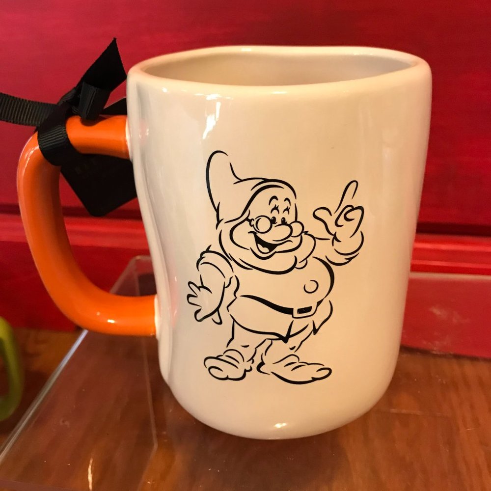 Disney's Snow White and the Seven Dwarfs "Doc" Rae Dunn Princess collection mug
